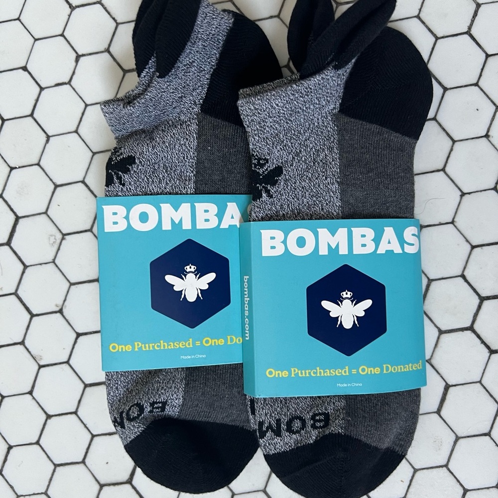 Bombas Men's Athletic Socks in Black and Gray